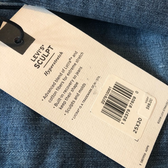Levi’s Mile High Super Skinny Jeans🤍✨ - Picture 4 of 6
